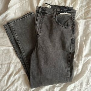 Abercrombie Curve Love Ultra High Rise Ankle Straight Jean Size 31L/12Long